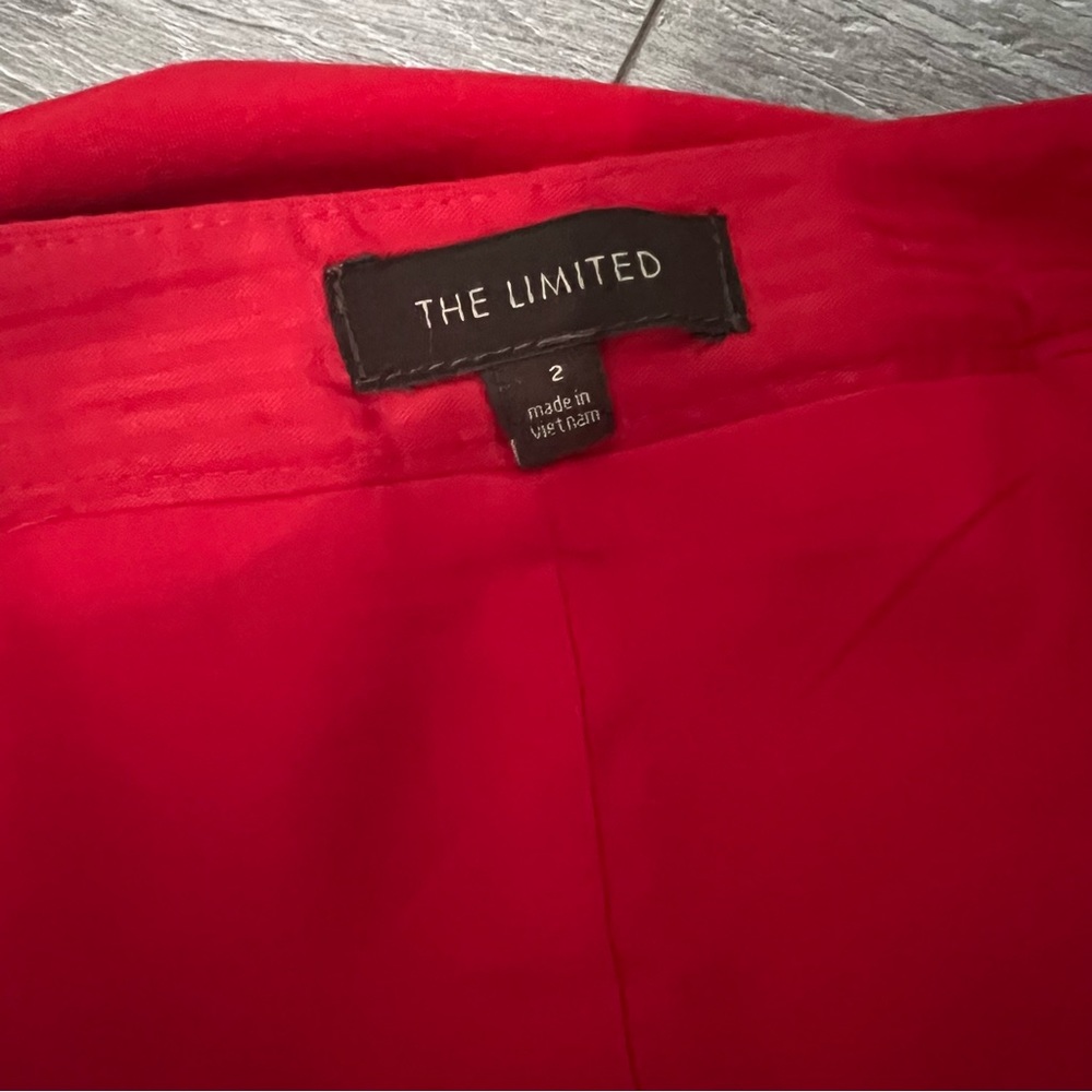 The Limited red pencil skirt. Size 2 - Picture 6 of 8